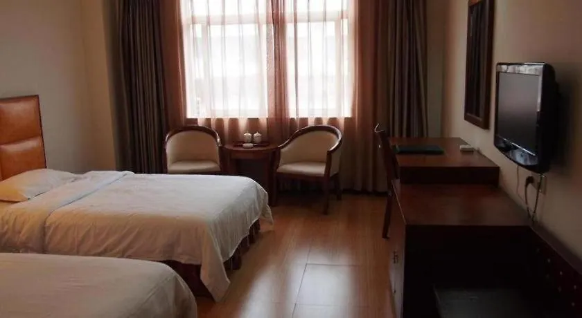 Hotel Jtour Inn Zhuhai Xiangzhou Mingzhu Light Rail Station