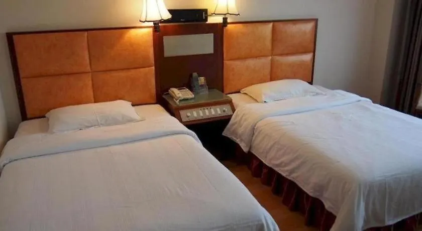 Jtour Inn Zhuhai Xiangzhou Mingzhu Light Rail Station Hotel
