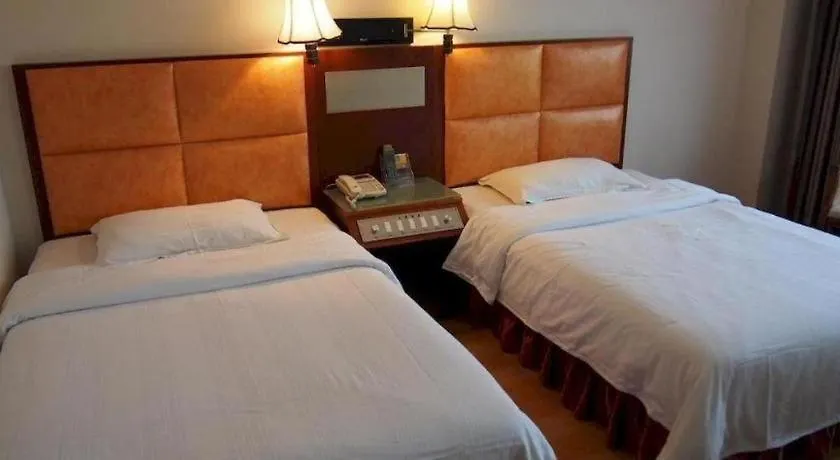Jtour Inn Zhuhai Xiangzhou Mingzhu Light Rail Station Hotel