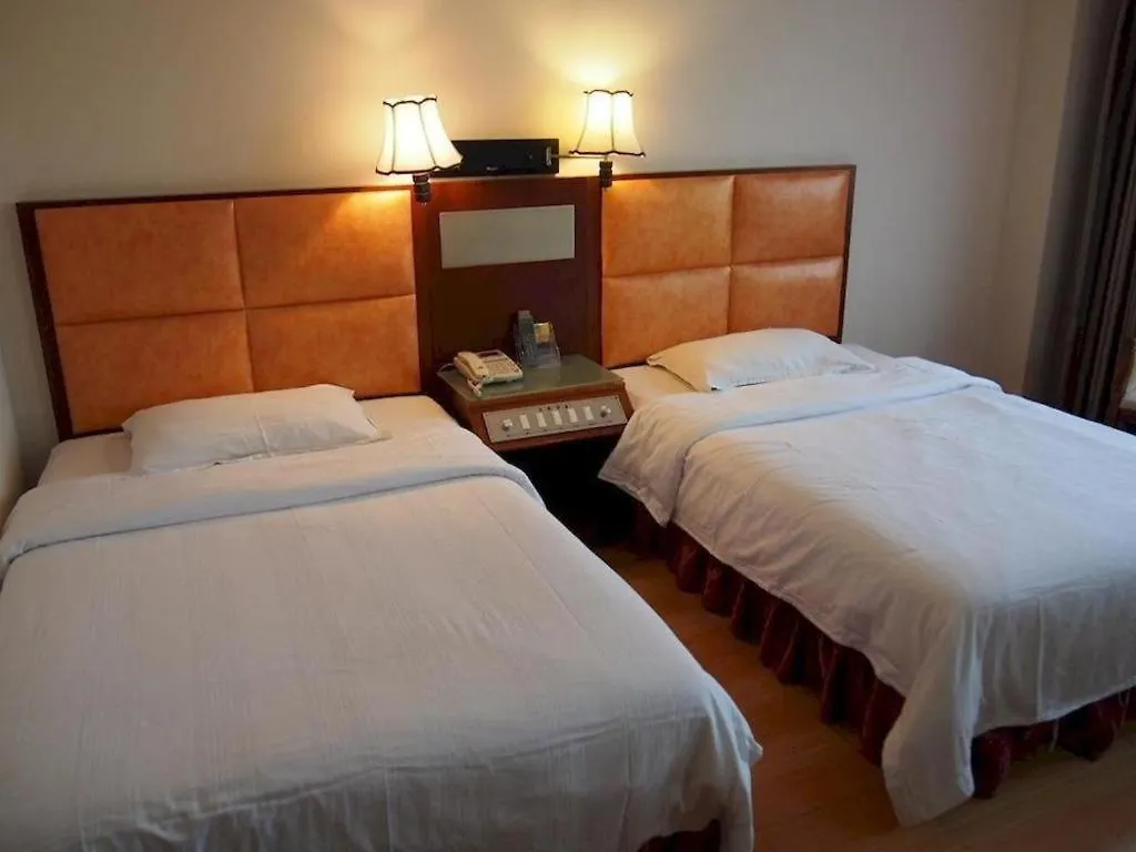 Jtour Inn Zhuhai Xiangzhou Mingzhu Light Rail Station Hotel