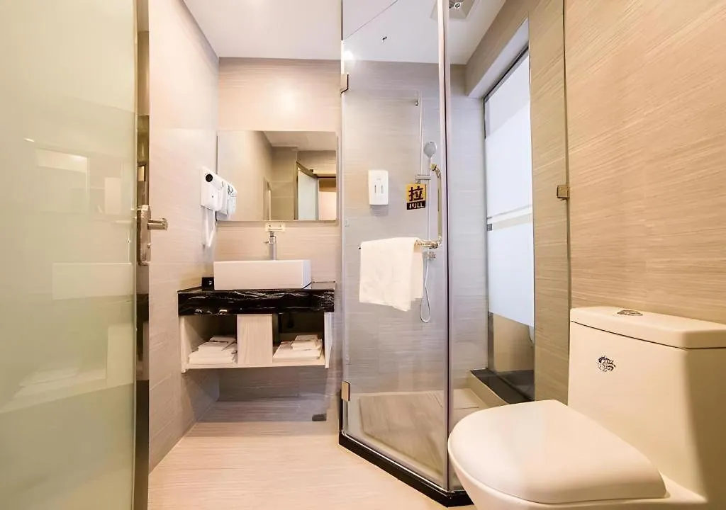 Jtour Inn Zhuhai Xiangzhou Mingzhu Light Rail Station Hotel